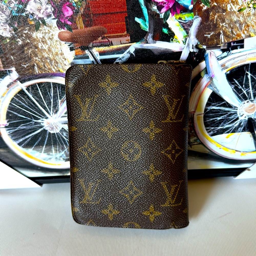 Louis Vuitton Vintage Monogram Zippy Wallet - Picture 3 of 16
